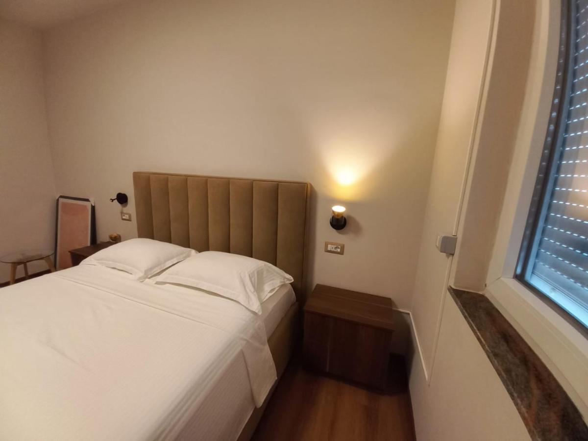 Penthouse Rooms & Aparts 地拉那 外观 照片