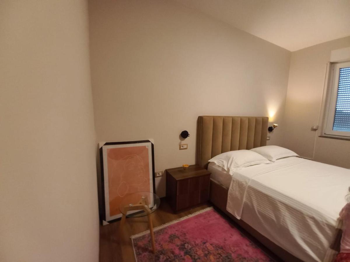 Penthouse Rooms & Aparts 地拉那 外观 照片
