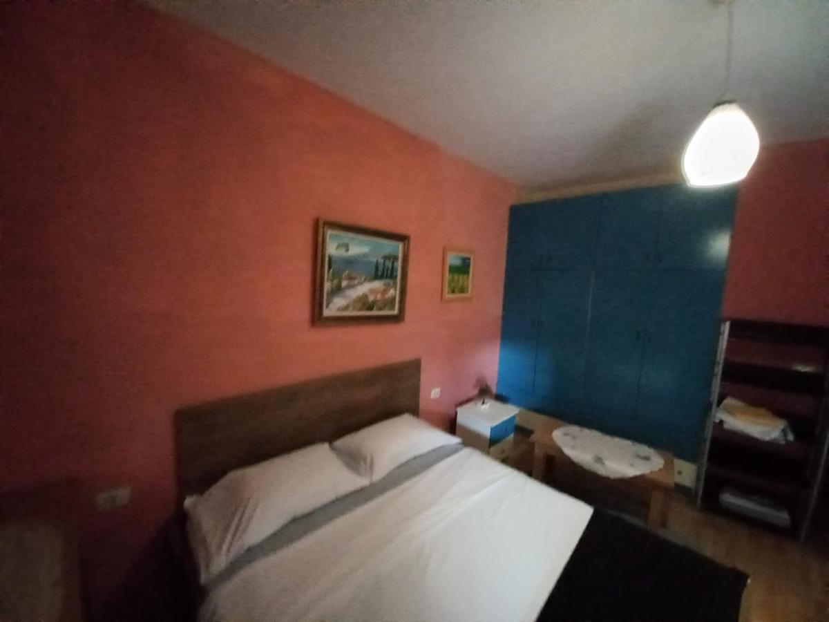 Penthouse Rooms & Aparts 地拉那 外观 照片