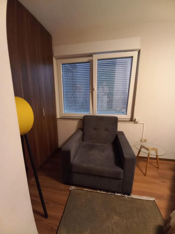 Penthouse Rooms & Aparts 地拉那 外观 照片