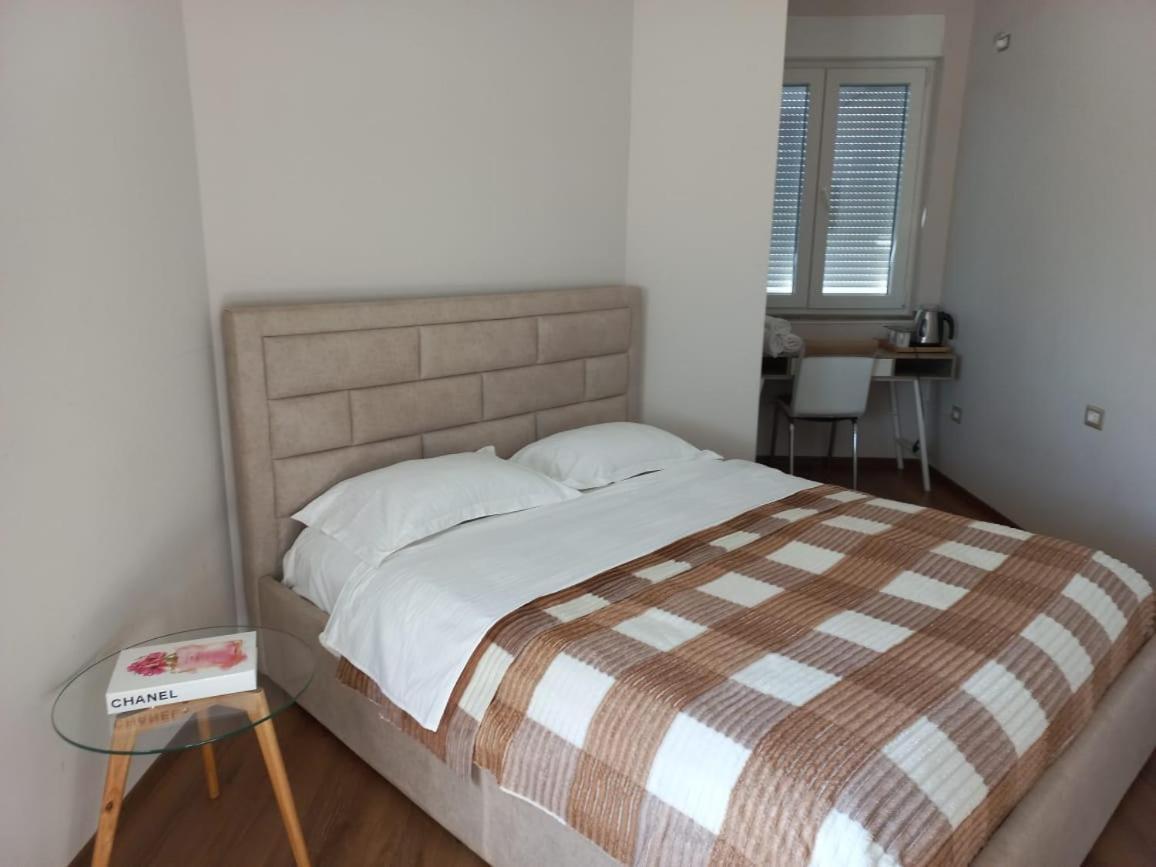 Penthouse Rooms & Aparts 地拉那 外观 照片
