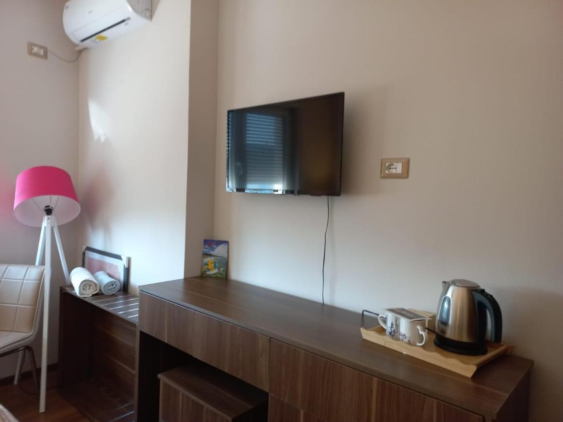 Penthouse Rooms & Aparts 地拉那 外观 照片