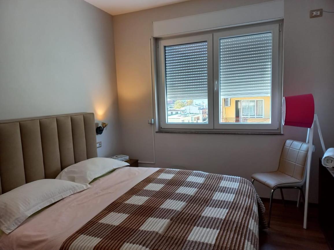 Penthouse Rooms & Aparts 地拉那 外观 照片